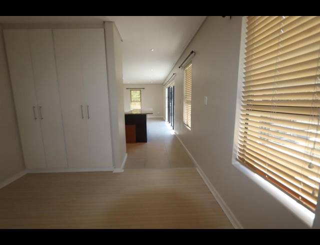 1 BEDROOM PROPERTY TO RENT IN WYNBERG UPPER